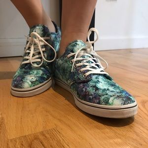 Vans sneakers